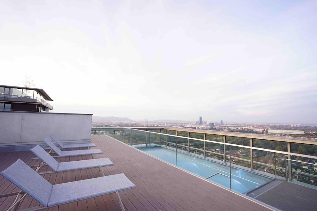 The High-Rise Condo With Pool Wien Exteriör bild