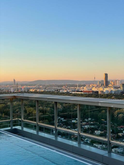 The High-Rise Condo With Pool Wien Exteriör bild